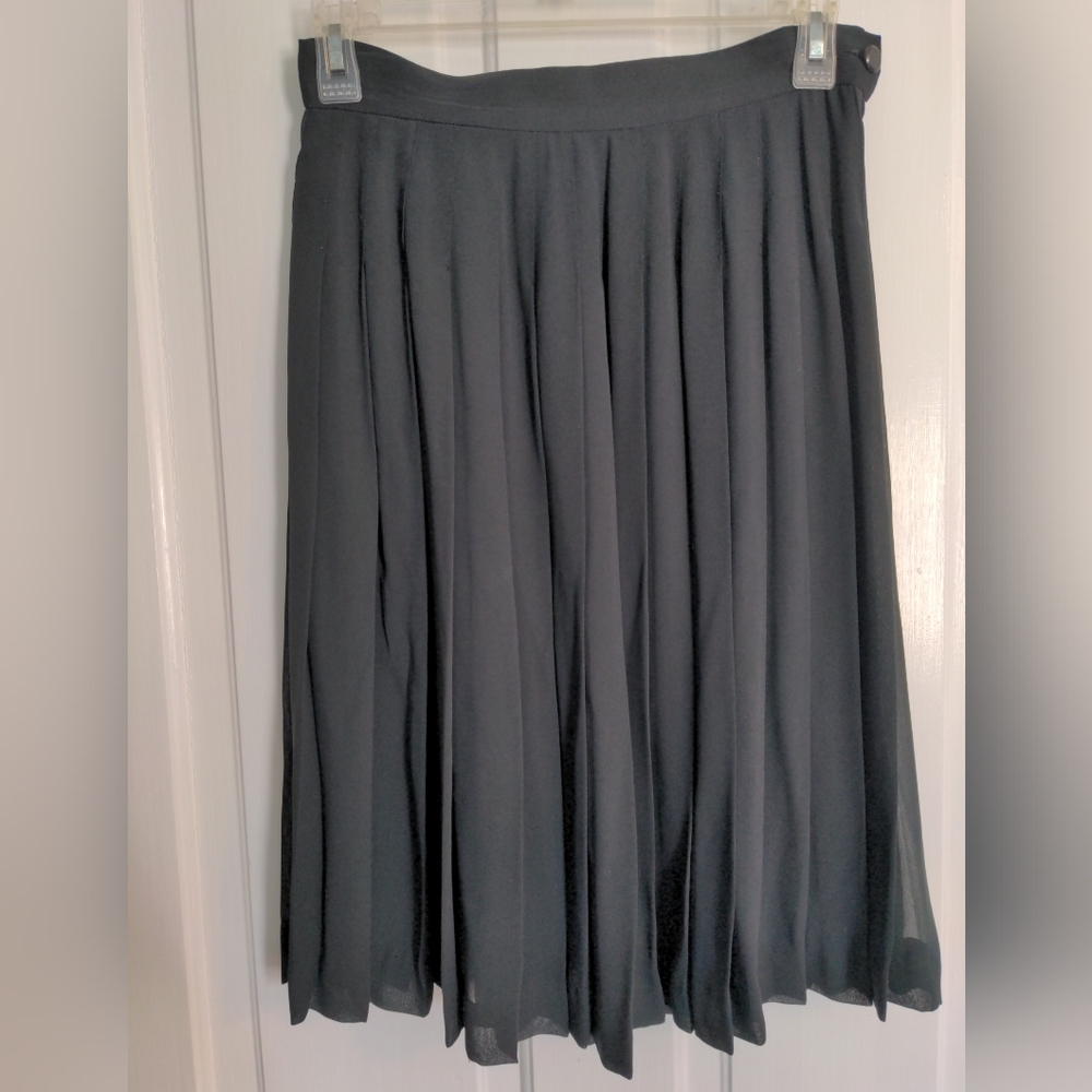 Vintage Black Liz Claiborne Pleated Skirt Small Size 6